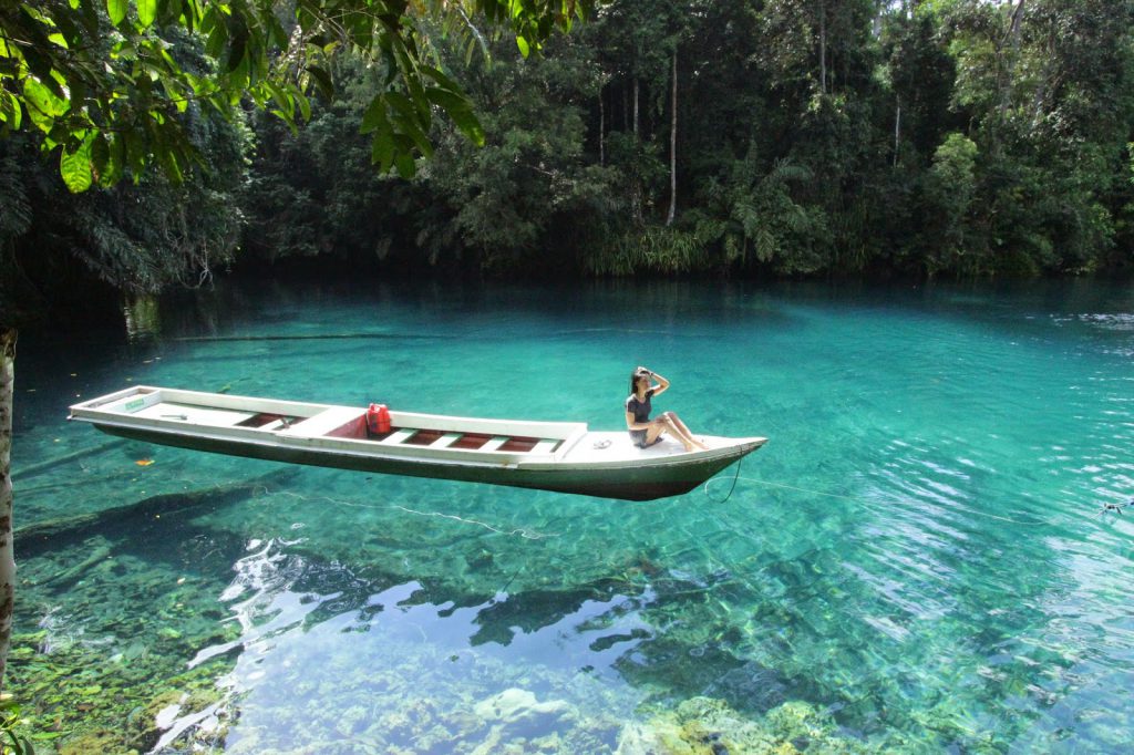 travel resolution indonesian beauty