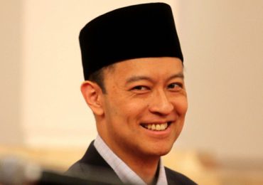 Pejabat Negara yang Memukau Karena Kecerdasan (dan Ketampanannya!)